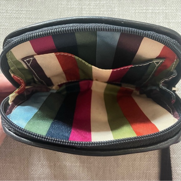 COACH Poppy Black Leather Push Lock Oval Wristlet Zip Pouch Wallet - Picture 3 of 8